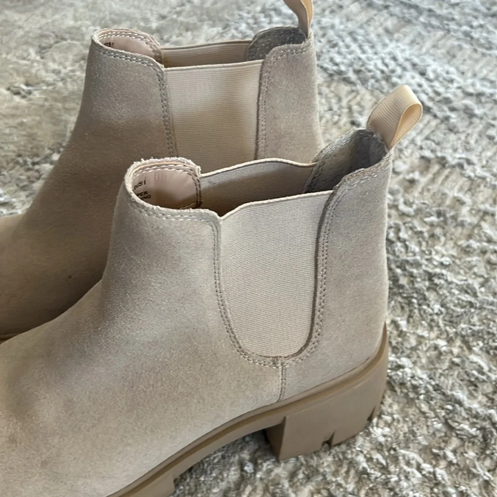 Steve Madden Howler Tan Leather Chelsea Ankle Boot Size 9 Chunky Heel Boho EUC